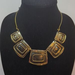 Elegant Gold-Toned Necklace